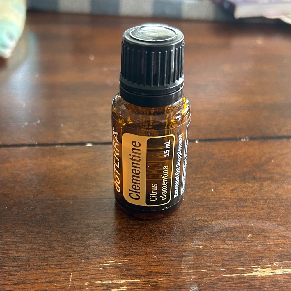 Doterra Essential Oil Bottle - Black Cap, Amber Glass